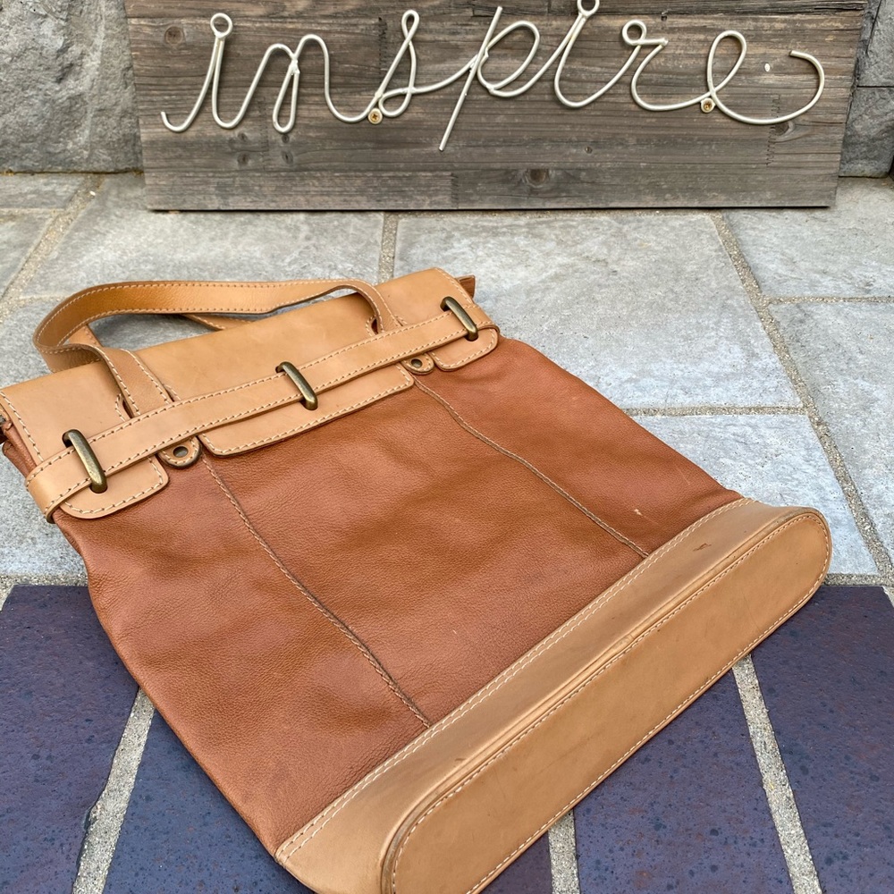 Camel banker bag